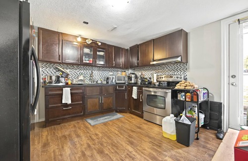 Hawkwood House | Calgary - Mountains and Ski