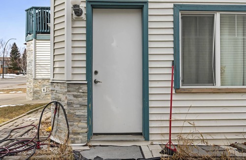 Hawkwood House | Calgary - Mountains and Ski