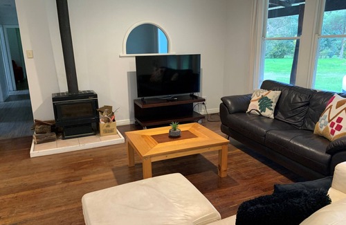 Augusta House | Calkarri Blue Escape