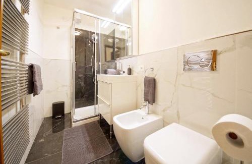 San Marco Apartment | Calle dei Fabbri Apartment Marble