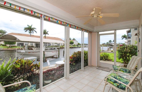 Naples House | CALLING ALL BOATERS, NATURE & BIRD LOVERS! 2/2 HOME IN PORT OF THE ISLANDS