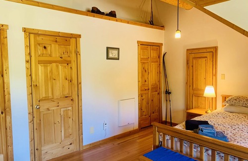 Golden Cabin | Callinghorselodge Selkirk Suite