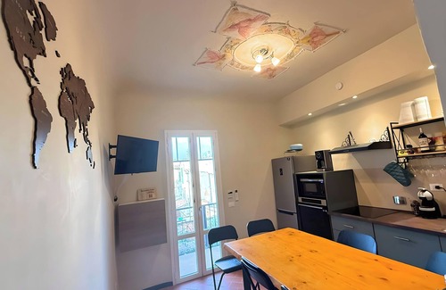 Santa Maria Novella Apartment | Calm and silent 3 bedroom apartment near central Market of Florence