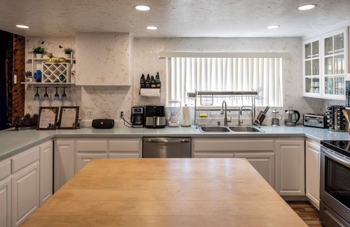 Pine Mountain Club House | Calm, Forest