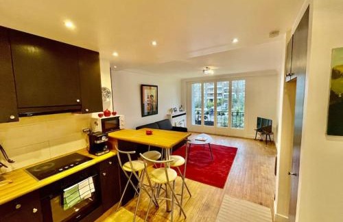 Neuilly-sur-Seine Apartment | Calme et verdure à 2 pas de Paris