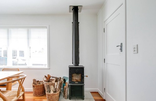 Napier Cottage | Calming coastal cottage in Napier