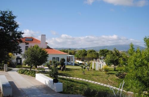 Carvalhal Benfeito Bed & Breakfast | CAMBEIROS - Guest House