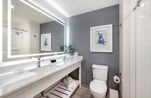 Plymouth Hotel | Cambria Hotel & Suites Plymouth