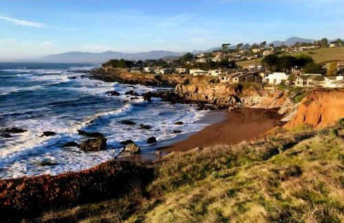 Lodge Hill House | Cambria Mountain View Retreat