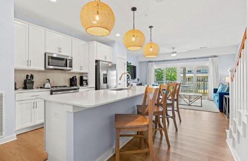 Bermuda Bay Apartment | Cambridge Reserve at Bermuda Bay by KEES Vacations