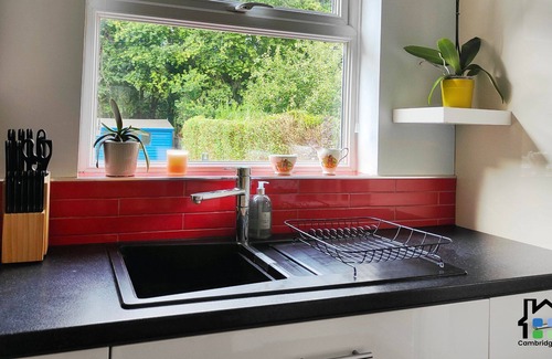 Cambridge House | Cambridge Stays - 3 Bedroom Home
