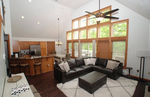 Tannersville Ski Chalet | Camelback Lodge | Hot Tub | 9Beds | Game Room