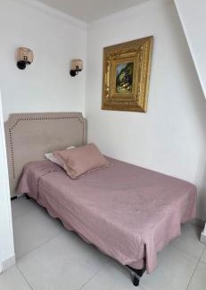 Quartier Sainte-Marguerite Hotel | Camelia Prestige - Place de la Nation