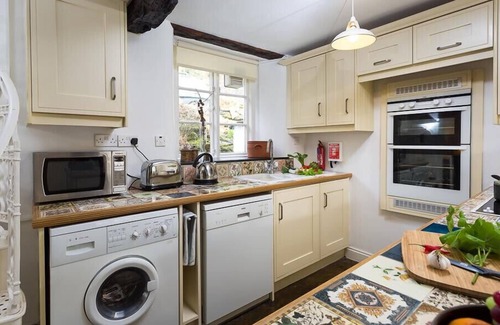 Crook Cottage | Camellia Cottage