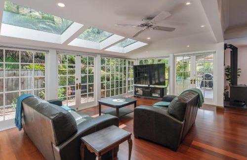 Nelson South House | Camellia House - Elevator Access, Swimming, and Spa Pools