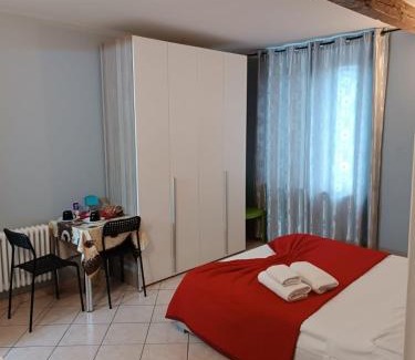 Parma Apartment | CAMERA EMILIA via emilia ovest 224