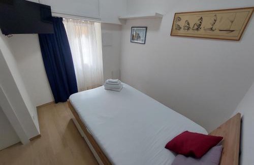 La Spezia Apartment | Camera Francese