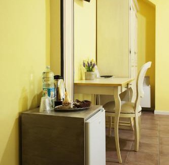 Canelli House | Camere Centro Storico