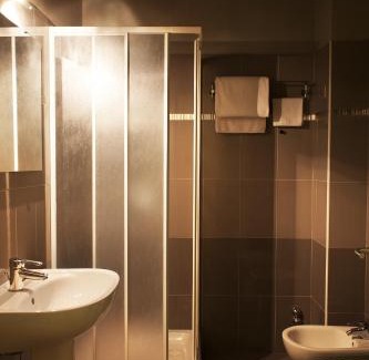 Canelli House | Camere Centro Storico