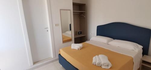 Roca Vecchia Hotel | Camere Mare Blu B&B - La Via Del Mare