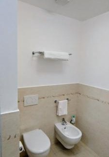 Fabriano House | Camere Vetralla