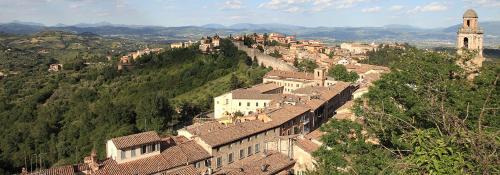 Valfabbrica House | Camere Villa Verde