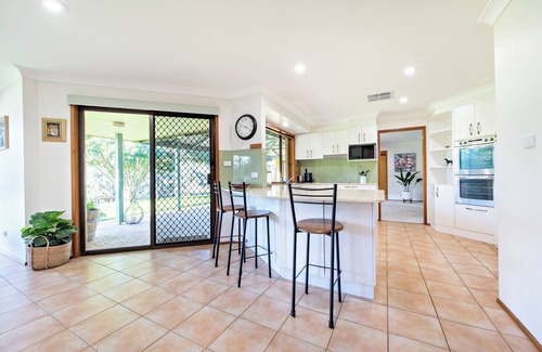 Dubbo House | Cameron Glen - Rural Entertainer