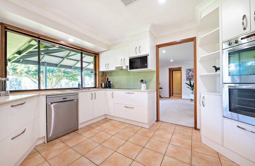 Dubbo House | Cameron Glen - Rural Entertainer