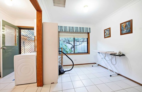 Dubbo House | Cameron Glen - Rural Entertainer