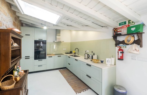 Lindoso House | Caminho Gerês | Heritage Eco-Cottage - jacuzzi