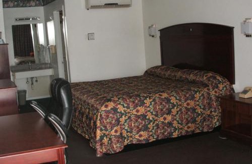 Big Spring Hotel | Camlot Inn Motel