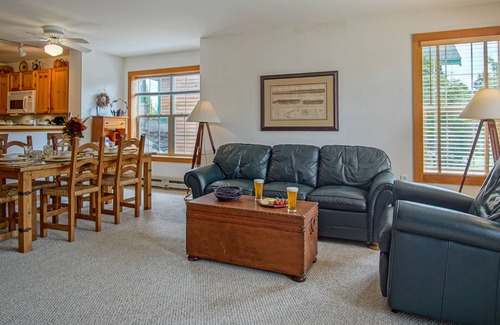 Snowshoe Condo | Camp 4 24: Slope Side, Cozy 2 BR with Shuttle Service