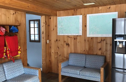 Kearney Cottage | Camp David Beautiful five bedrooms Private beach