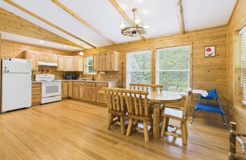 Munising Cabin | Camp Take 5-Secluded 2 Bedroom Cabin-15 Miles to Munising