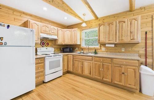 Munising Cabin | Camp Take 5-Secluded 2 Bedroom Cabin-15 Miles to Munising