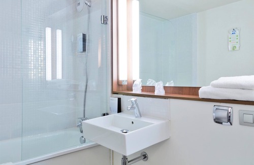 Feyzin Hotel | Campanile Lyon Sud - Feyzin