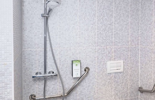 Chelles Hotel | Campanile NATURE - Marne La Vallée - Chelles