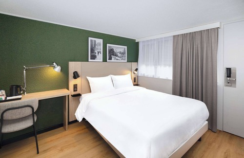 Chelles Hotel | Campanile NATURE - Marne La Vallée - Chelles