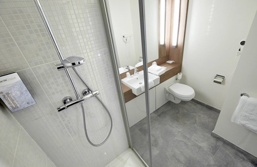 Petite-Foret Hotel | Campanile Valenciennes Ouest - Petite Foret
