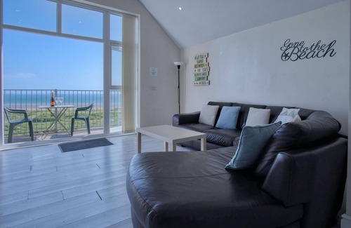 Pendine Apartment | Campbell - 2 Bedroom Apartment - Pendine