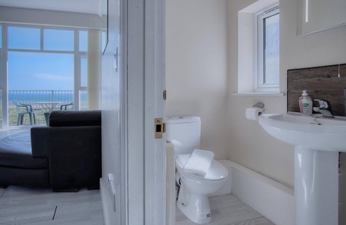 Pendine Apartment | Campbell - 2 Bedroom Apartment - Pendine
