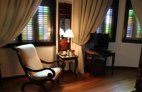 Downtown George Town Hotel | Campbell House