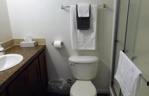 Gull Lake Apartment | Campbell's Accommodations