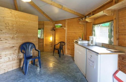 Januv Dul Ski Chalet | Camping 2000 - Kampeerhut