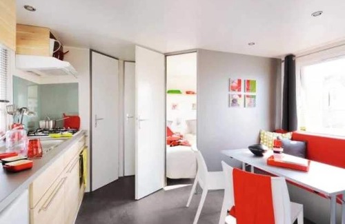 St-Sulpice-de-Mareuil House | Camping 3 étoiles - Parc aquatique - ccbbaia