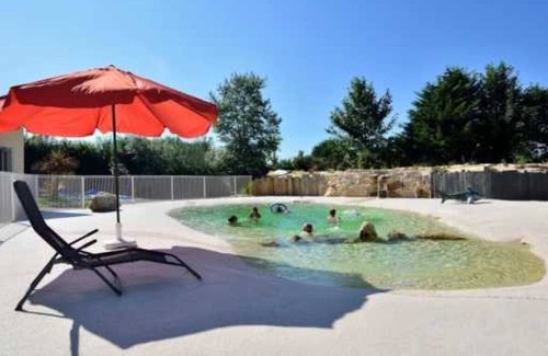 Pouldreuzic House | Camping 3 étoiles - Piscine - eeefie