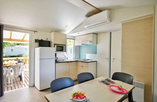 Hauterives House | Camping 3 étoiles - Piscine - ccbbigi