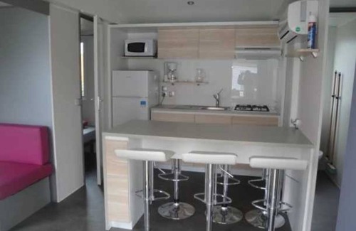 Balazuc House | Camping 3 étoiles - Piscine - eeeehg