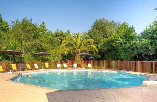 Urt House | Camping 3 étoiles - Piscine - ccaaffa