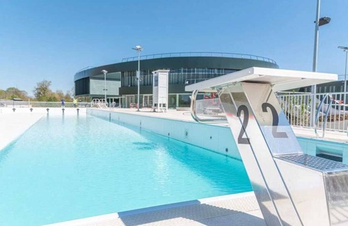 Deols House | Camping 3 étoiles - Piscine - ccaehgd